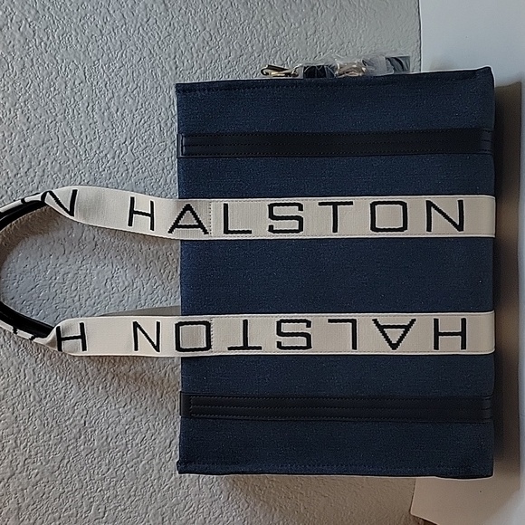 NWT Halston Denim Blue Canvas Tote Bag With Crossbody Strap - Picture 10 of 17
